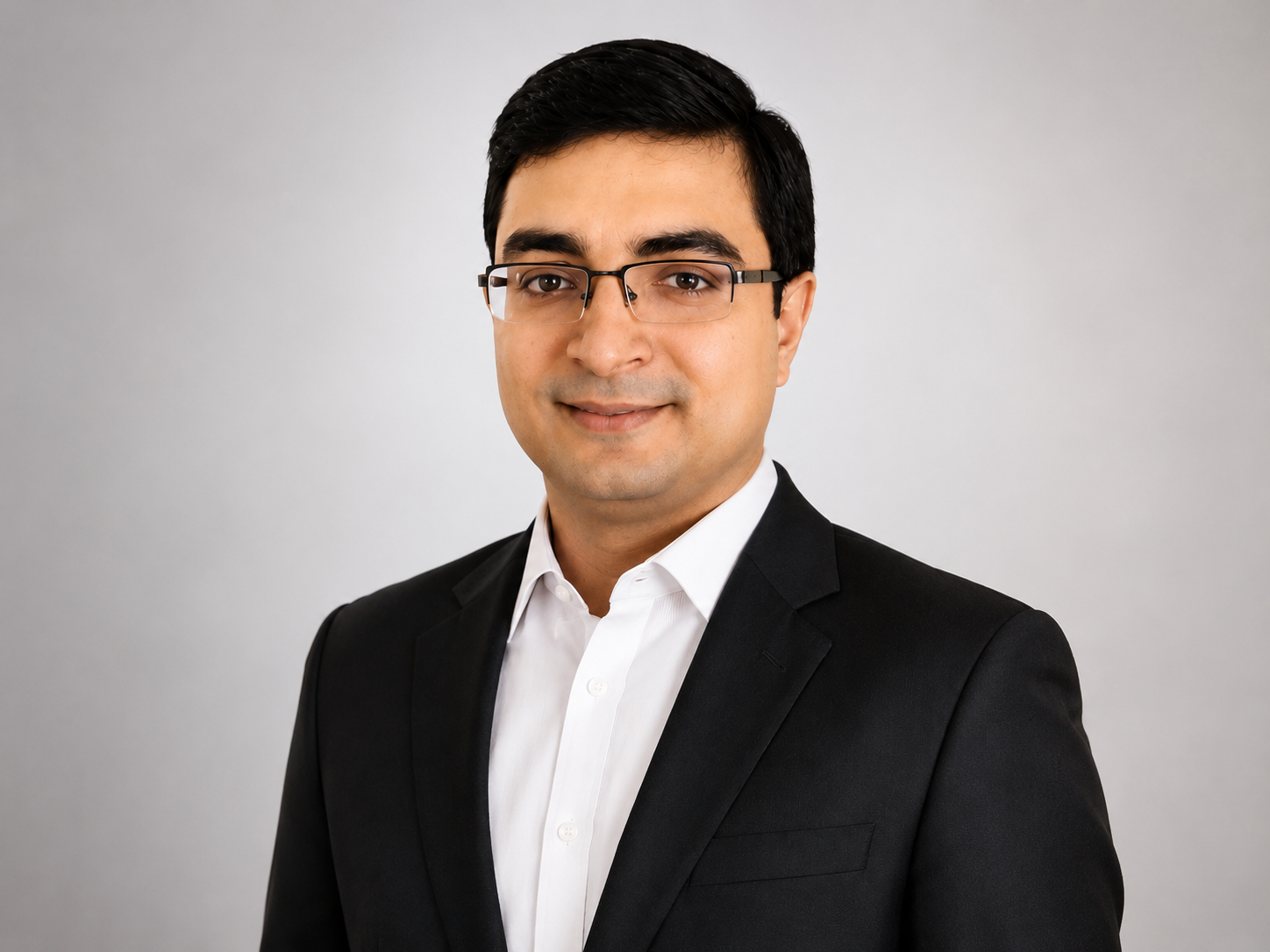 Mr. Vivek Vaishnav
